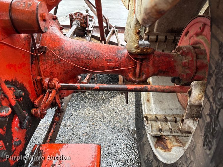 image for item EV3222 Ford tractor