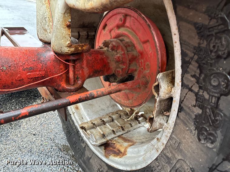 image for item EV3222 Ford tractor