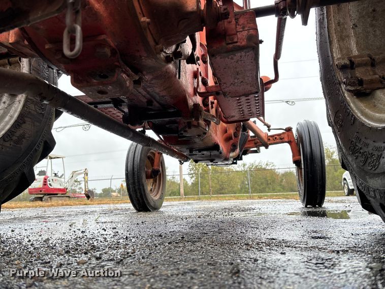 image for item EV3222 Ford tractor