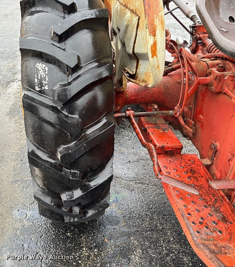 image for item EV3222 Ford tractor