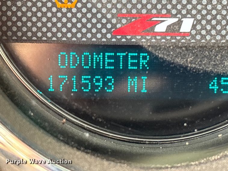 image for item EV3230 2011 Chevrolet Silverado 1500 Ext. Cab pickup truck