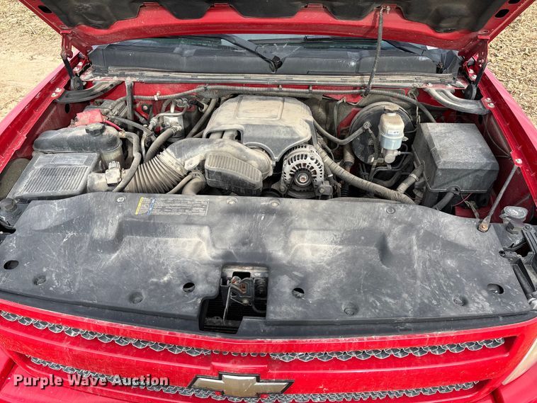 image for item EV3230 2011 Chevrolet Silverado 1500 Ext. Cab pickup truck