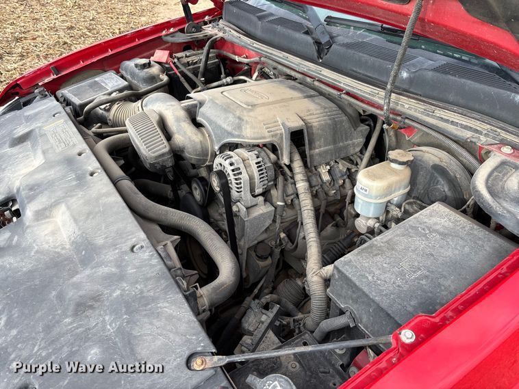 image for item EV3230 2011 Chevrolet Silverado 1500 Ext. Cab pickup truck