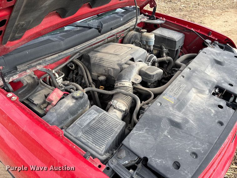 image for item EV3230 2011 Chevrolet Silverado 1500 Ext. Cab pickup truck