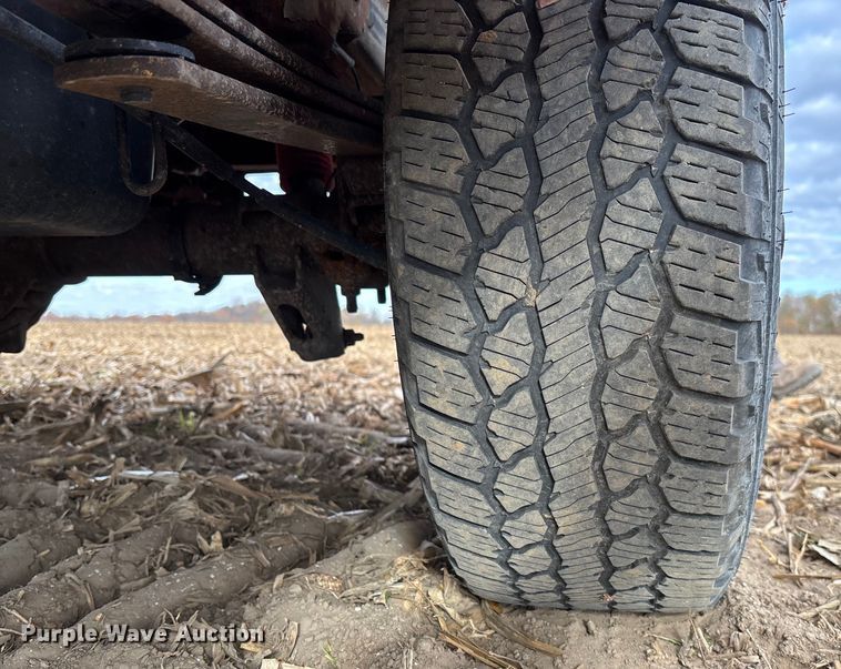 image for item EV3230 2011 Chevrolet Silverado 1500 Ext. Cab pickup truck