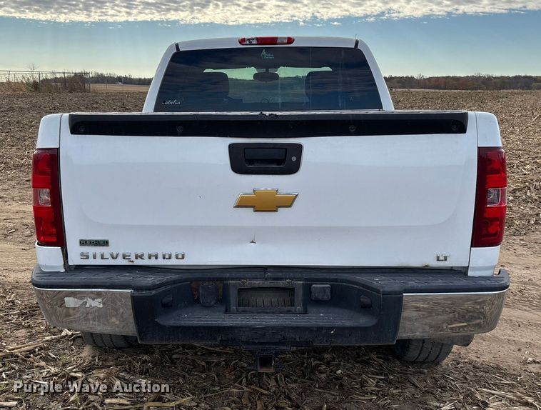 image for item EV3231 2011 Chevrolet Silverado 1500 LT Ext. Cab pickup truck