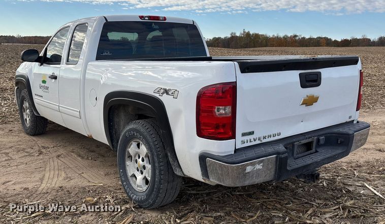 image for item EV3231 2011 Chevrolet Silverado 1500 LT Ext. Cab pickup truck