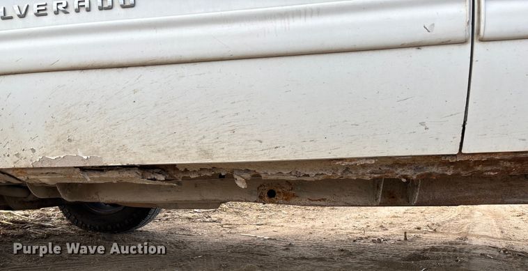 image for item EV3231 2011 Chevrolet Silverado 1500 LT Ext. Cab pickup truck