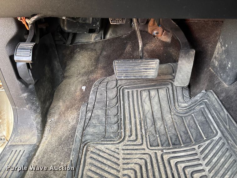 image for item EV3231 2011 Chevrolet Silverado 1500 LT Ext. Cab pickup truck