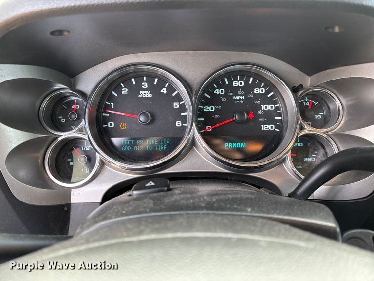 image for item EV3231 2011 Chevrolet Silverado 1500 LT Ext. Cab pickup truck