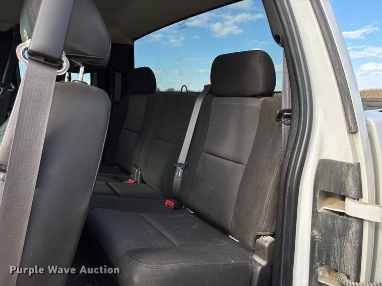 image for item EV3231 2011 Chevrolet Silverado 1500 LT Ext. Cab pickup truck