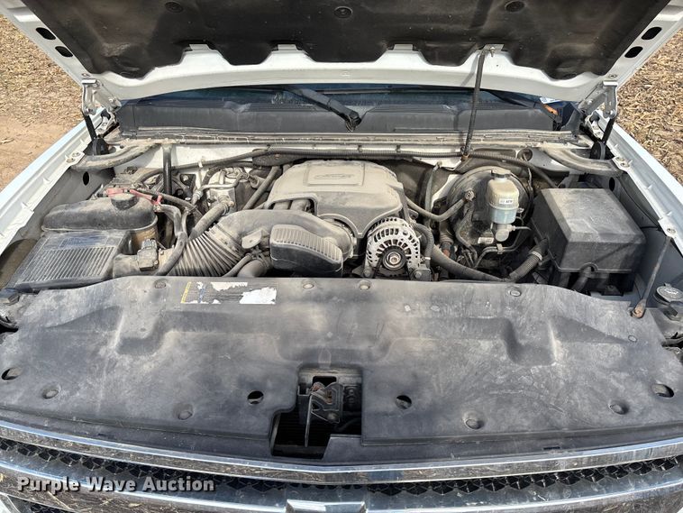 image for item EV3231 2011 Chevrolet Silverado 1500 LT Ext. Cab pickup truck