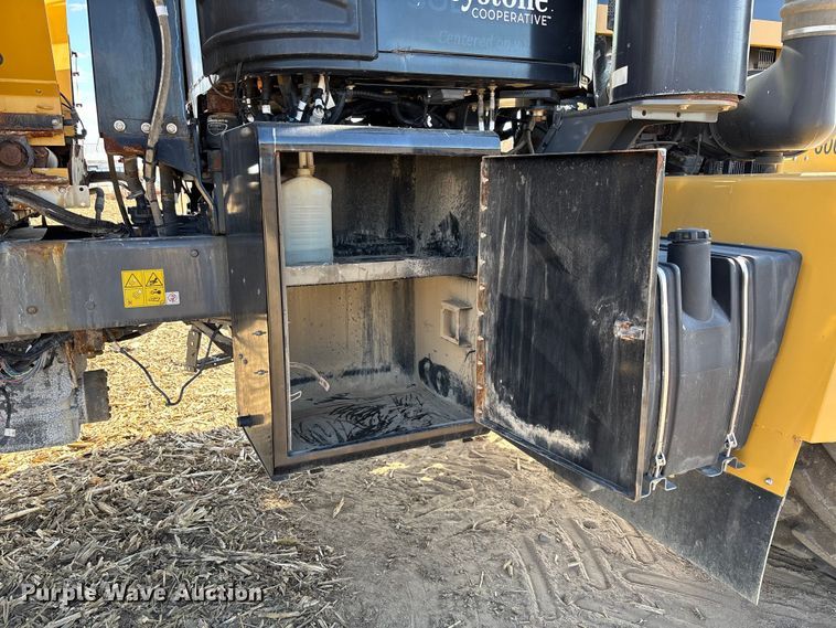 image for item EV3234 2018 TerraGator TG8400B spreader