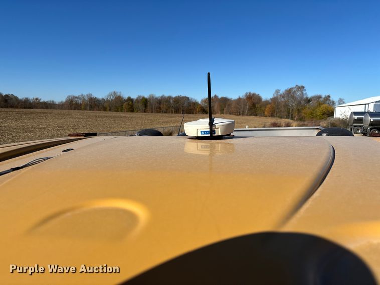 image for item EV3234 2018 TerraGator TG8400B spreader