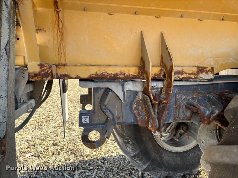 image for item EV3234 2018 TerraGator TG8400B spreader