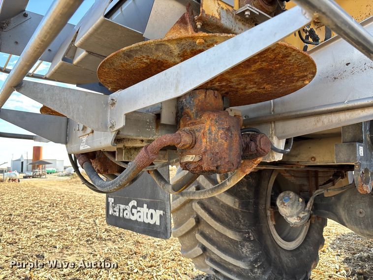 image for item EV3234 2018 TerraGator TG8400B spreader
