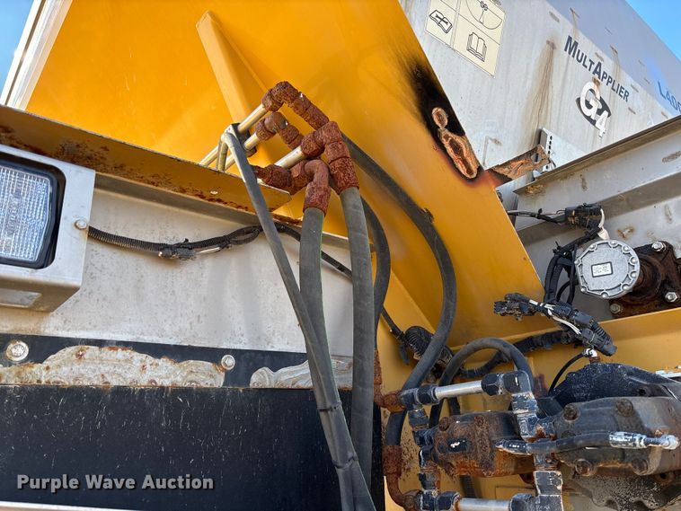 image for item EV3234 2018 TerraGator TG8400B spreader