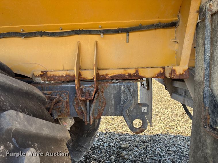 image for item EV3234 2018 TerraGator TG8400B spreader