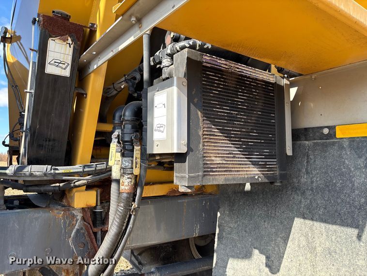 image for item EV3234 2018 TerraGator TG8400B spreader