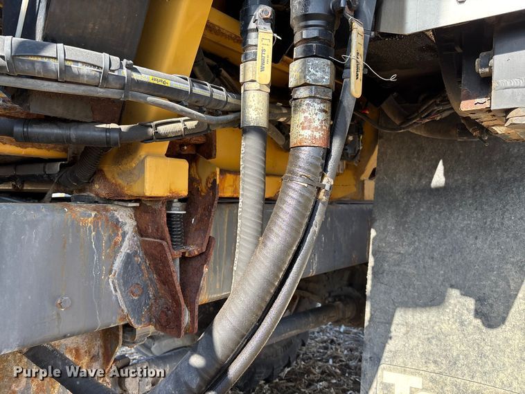 image for item EV3234 2018 TerraGator TG8400B spreader