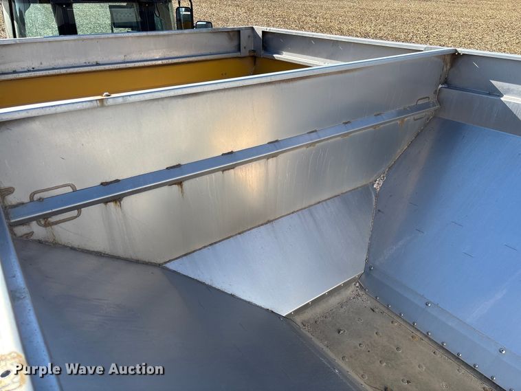 image for item EV3234 2018 TerraGator TG8400B spreader