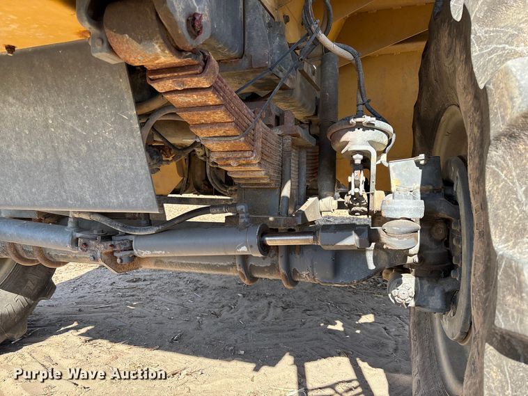 image for item EV3234 2018 TerraGator TG8400B spreader