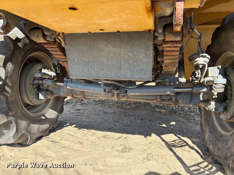 image for item EV3234 2018 TerraGator TG8400B spreader