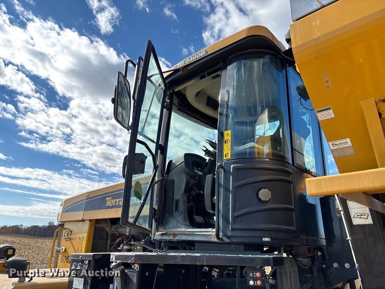 image for item EV3234 2018 TerraGator TG8400B spreader