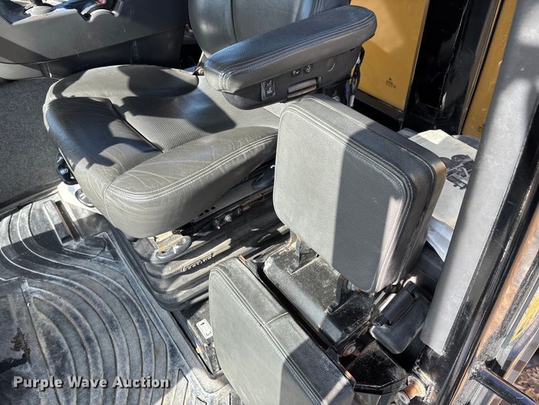 image for item EV3234 2018 TerraGator TG8400B spreader