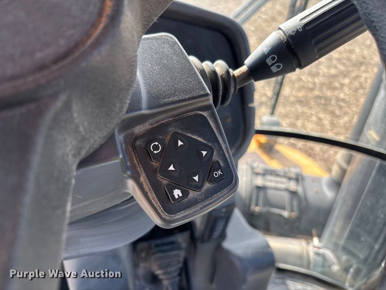 image for item EV3234 2018 TerraGator TG8400B spreader