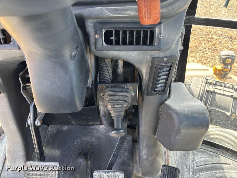 image for item EV3234 2018 TerraGator TG8400B spreader