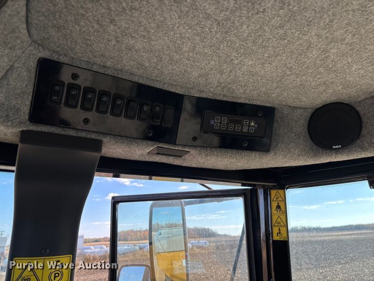 image for item EV3234 2018 TerraGator TG8400B spreader