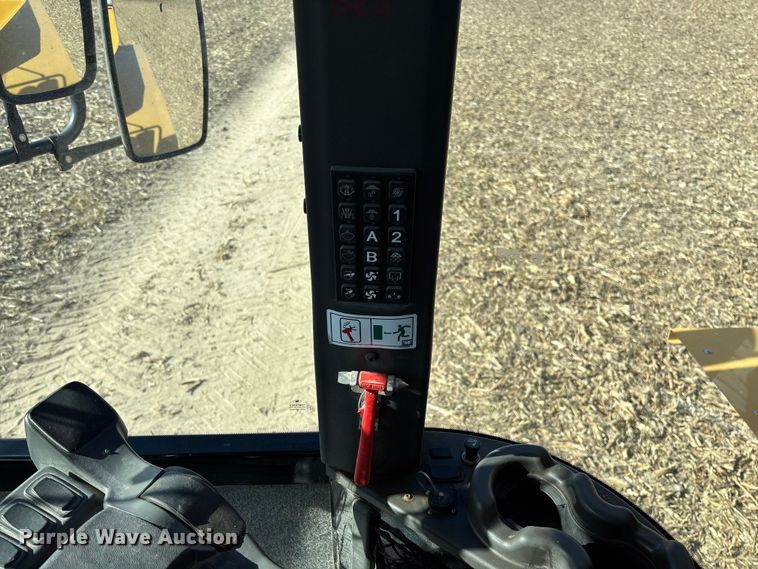 image for item EV3234 2018 TerraGator TG8400B spreader