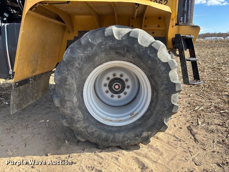 image for item EV3234 2018 TerraGator TG8400B spreader