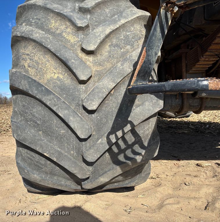 image for item EV3234 2018 TerraGator TG8400B spreader