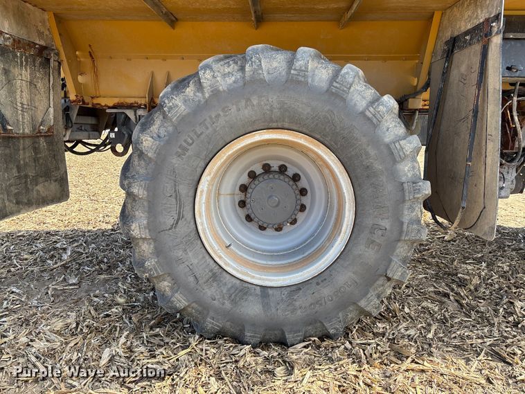 image for item EV3234 2018 TerraGator TG8400B spreader