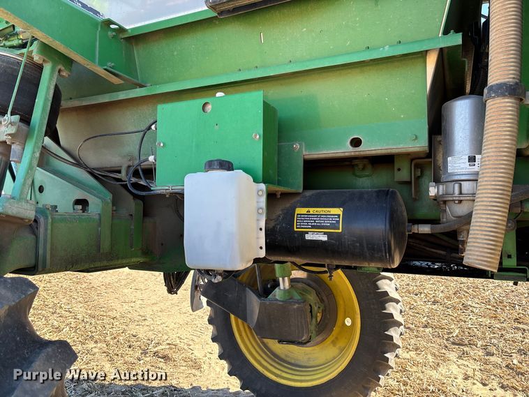 image for item EV3237 2013 John Deere 4830 sprayer