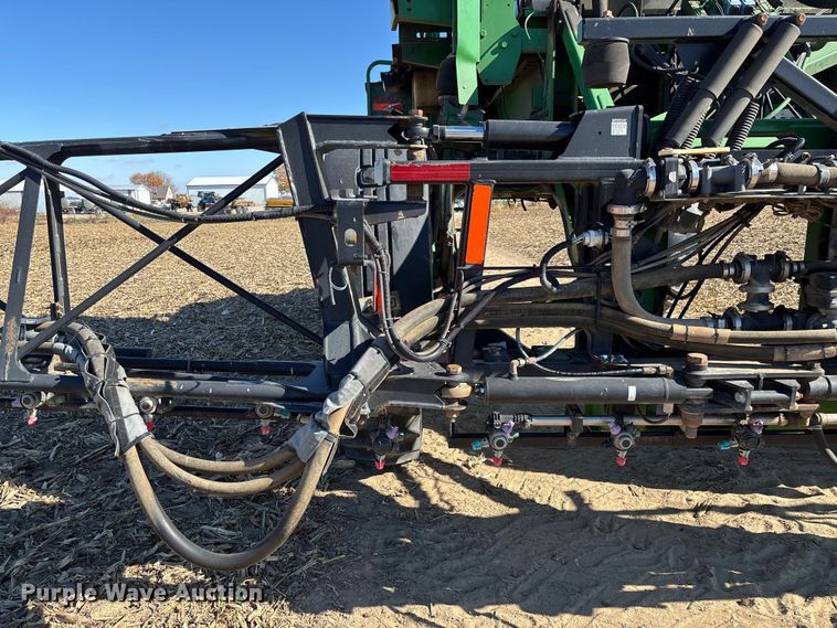 image for item EV3237 2013 John Deere 4830 sprayer