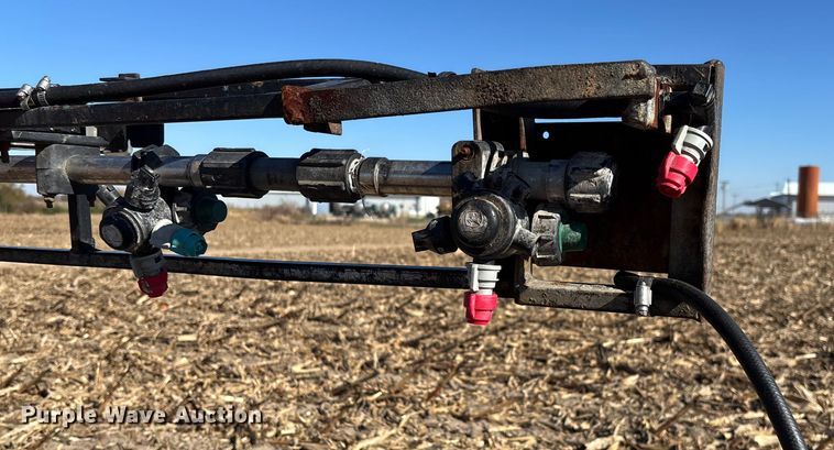 image for item EV3237 2013 John Deere 4830 sprayer