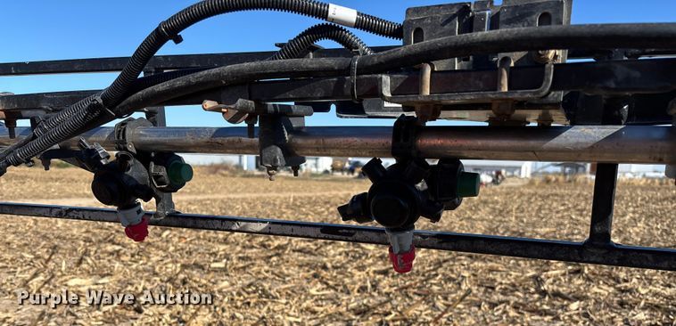 image for item EV3237 2013 John Deere 4830 sprayer