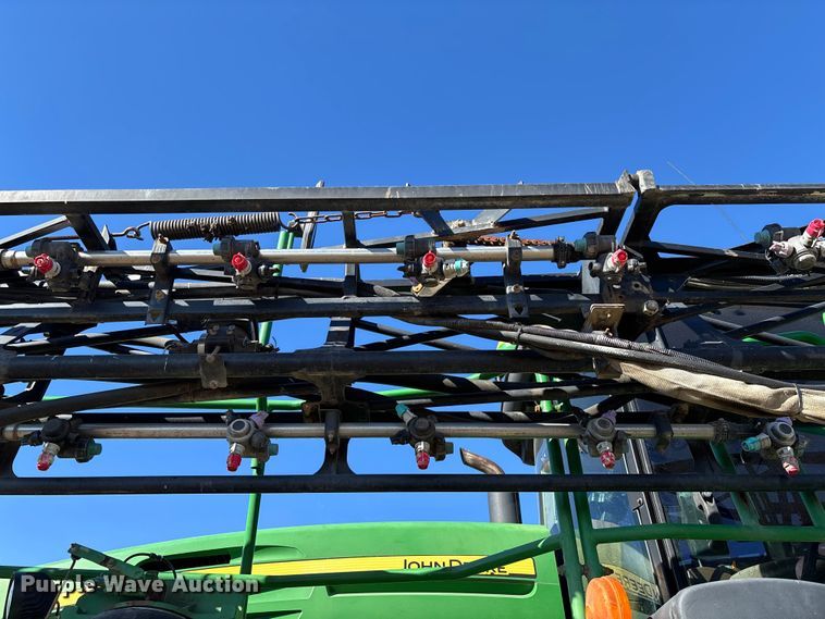 image for item EV3237 2013 John Deere 4830 sprayer