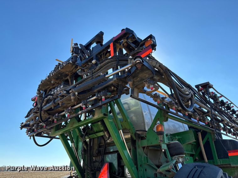 image for item EV3237 2013 John Deere 4830 sprayer