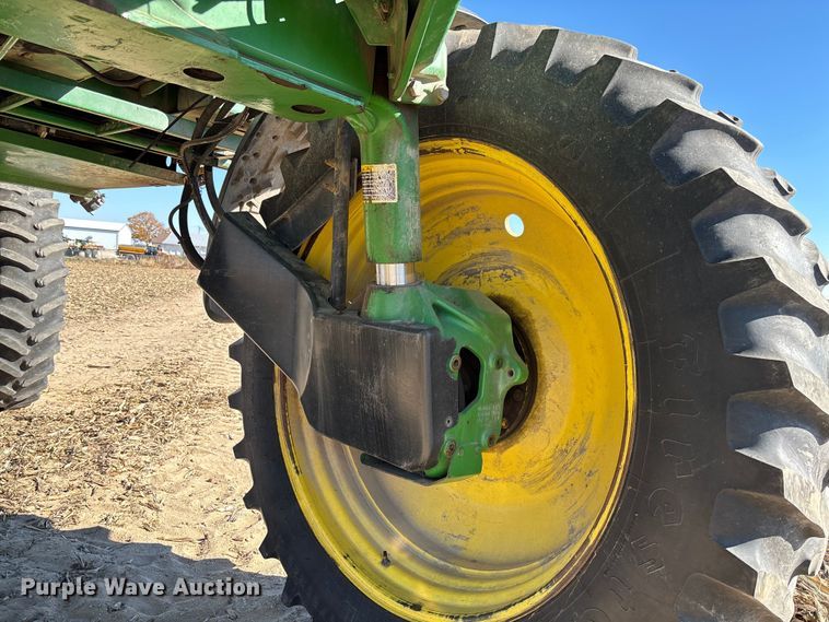 image for item EV3237 2013 John Deere 4830 sprayer