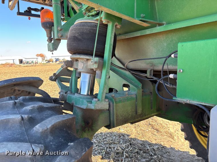 image for item EV3237 2013 John Deere 4830 sprayer