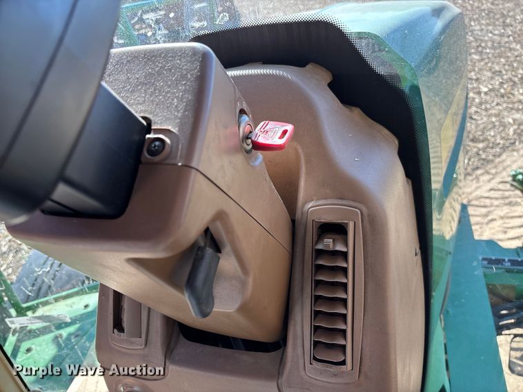 image for item EV3237 2013 John Deere 4830 sprayer