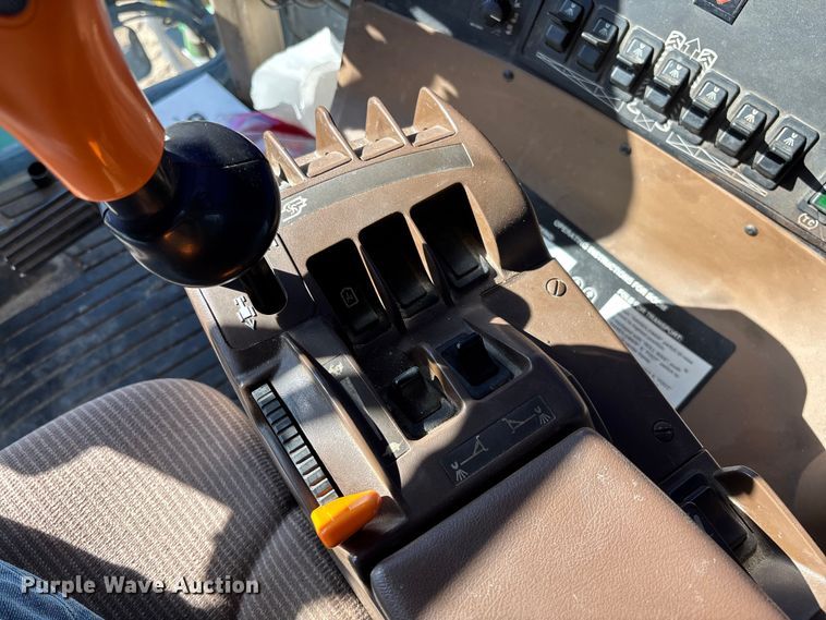 image for item EV3237 2013 John Deere 4830 sprayer