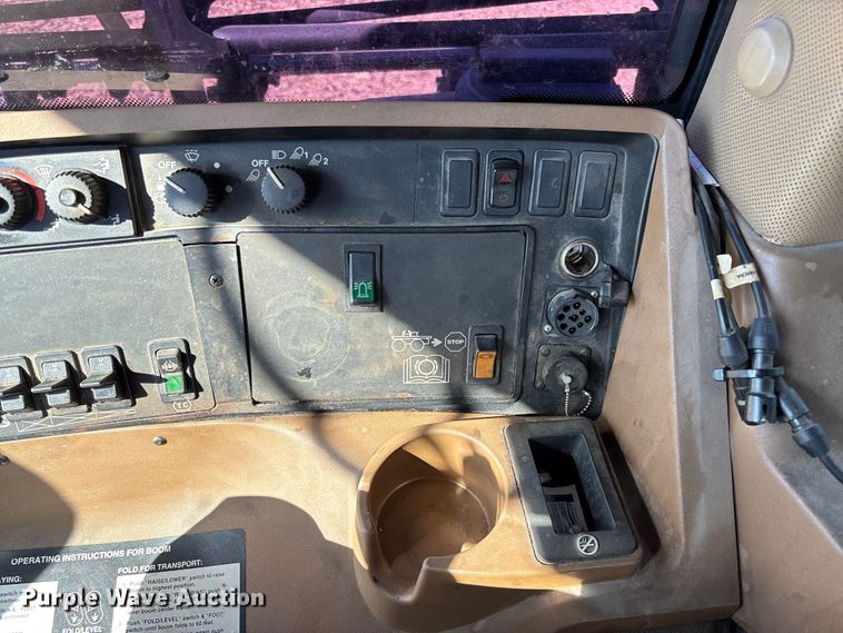 image for item EV3237 2013 John Deere 4830 sprayer