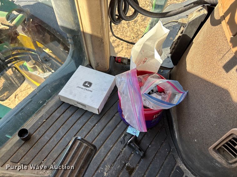 image for item EV3237 2013 John Deere 4830 sprayer