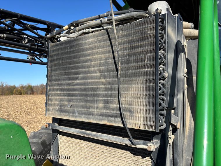 image for item EV3237 2013 John Deere 4830 sprayer