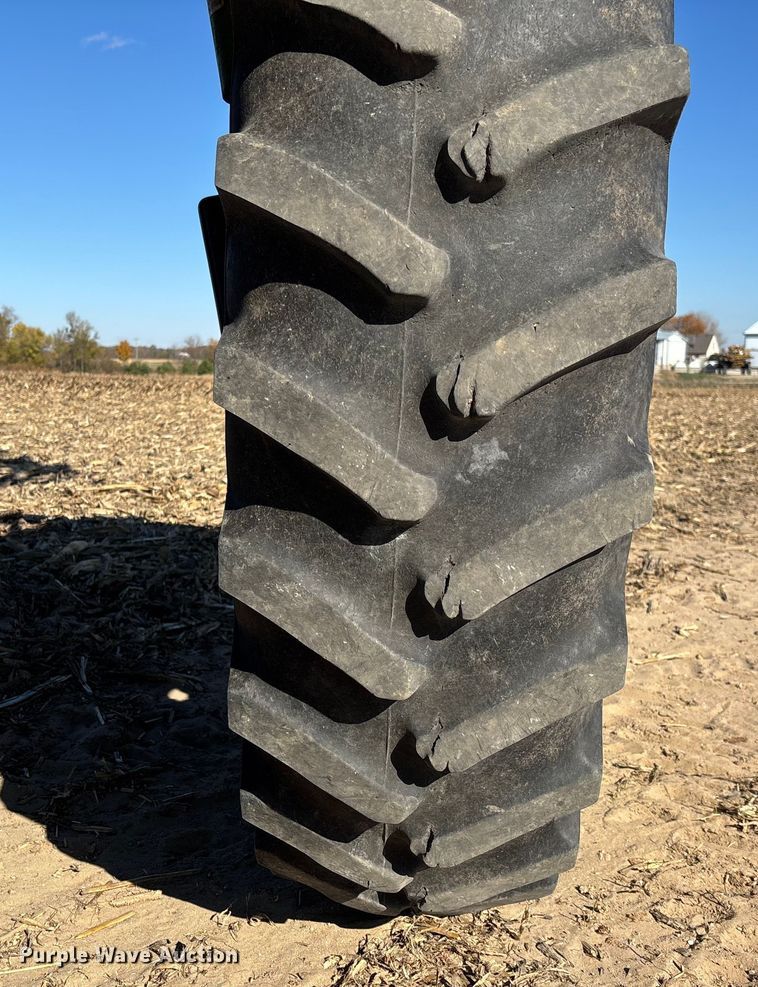 image for item EV3237 2013 John Deere 4830 sprayer